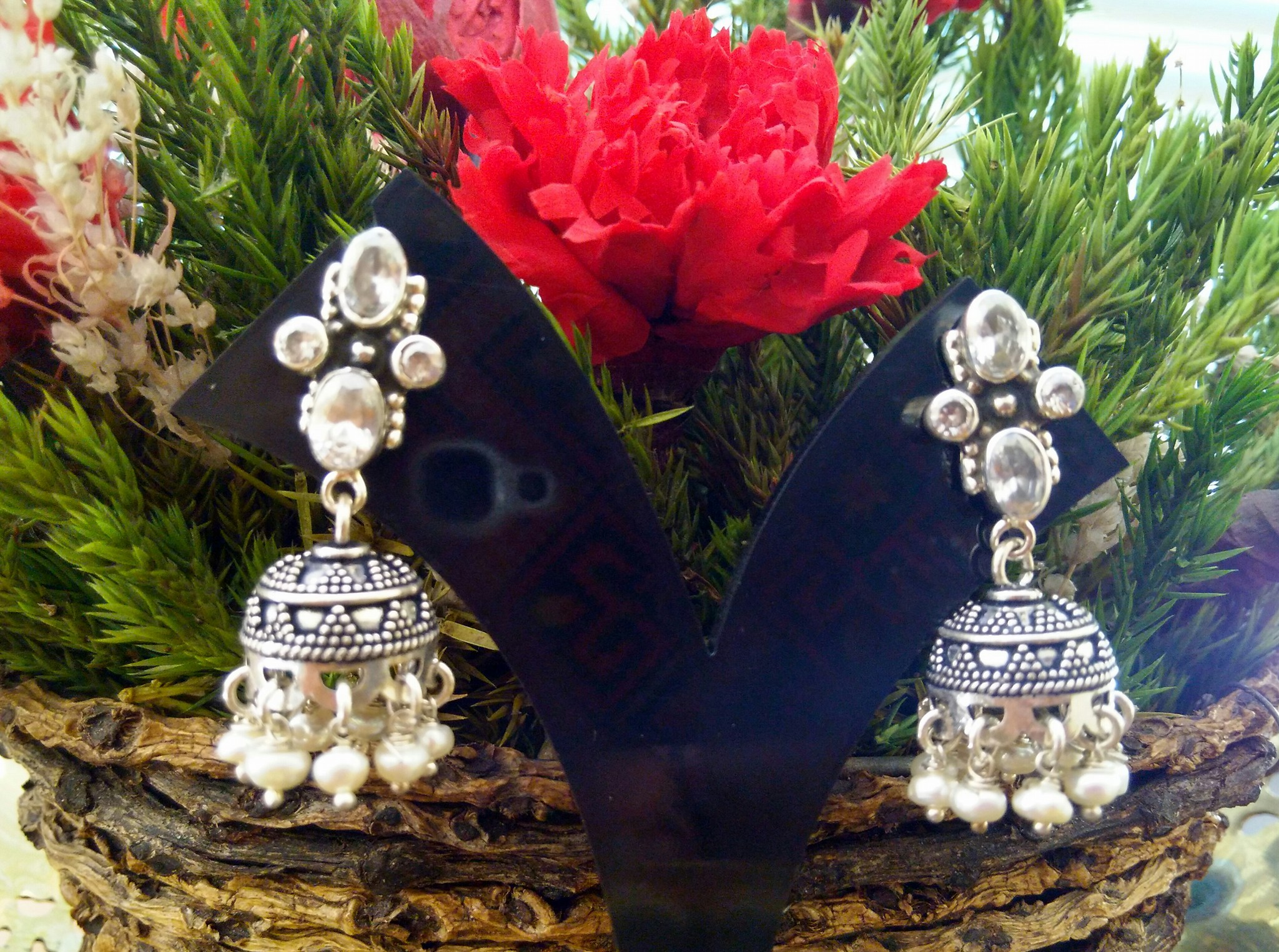 Silver jumkas with studs