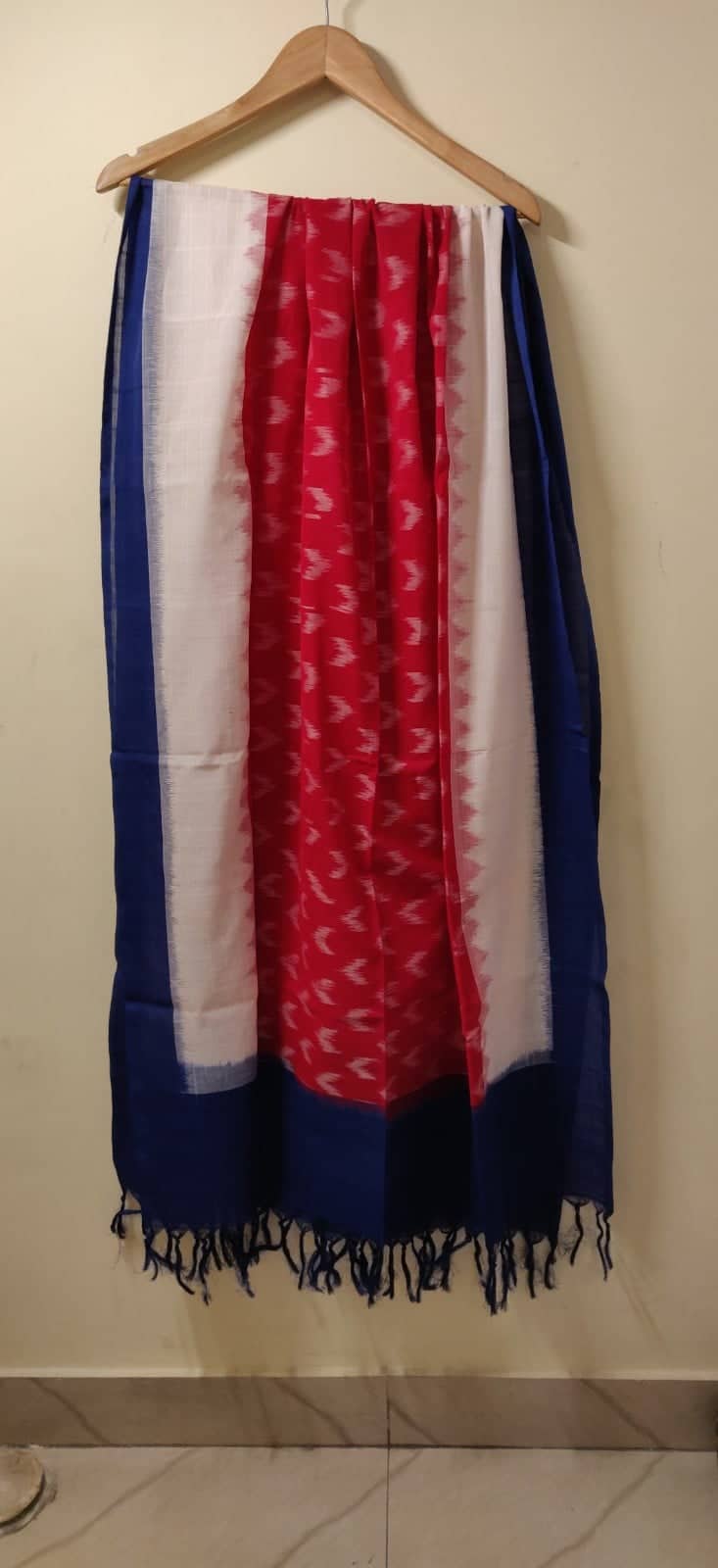 Ikkat handloom duppatta