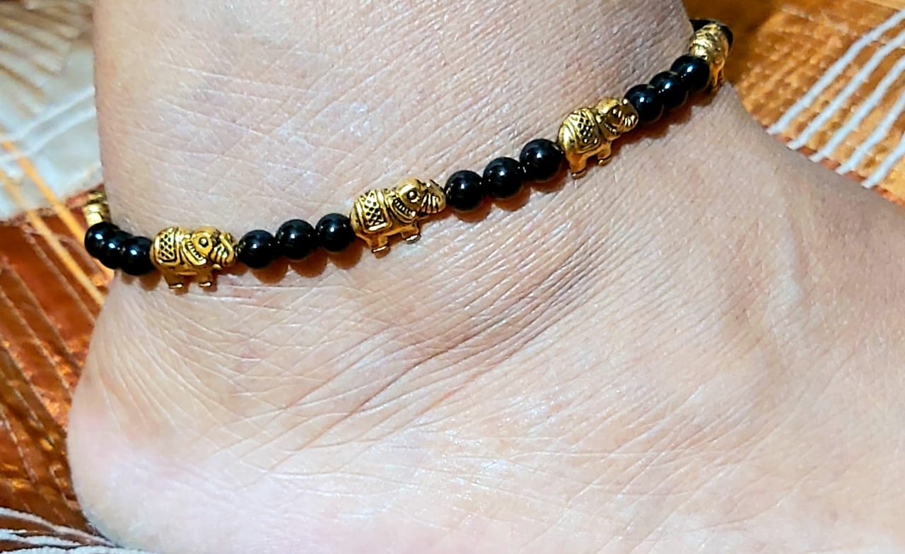 Black beads anklet with elephant beads