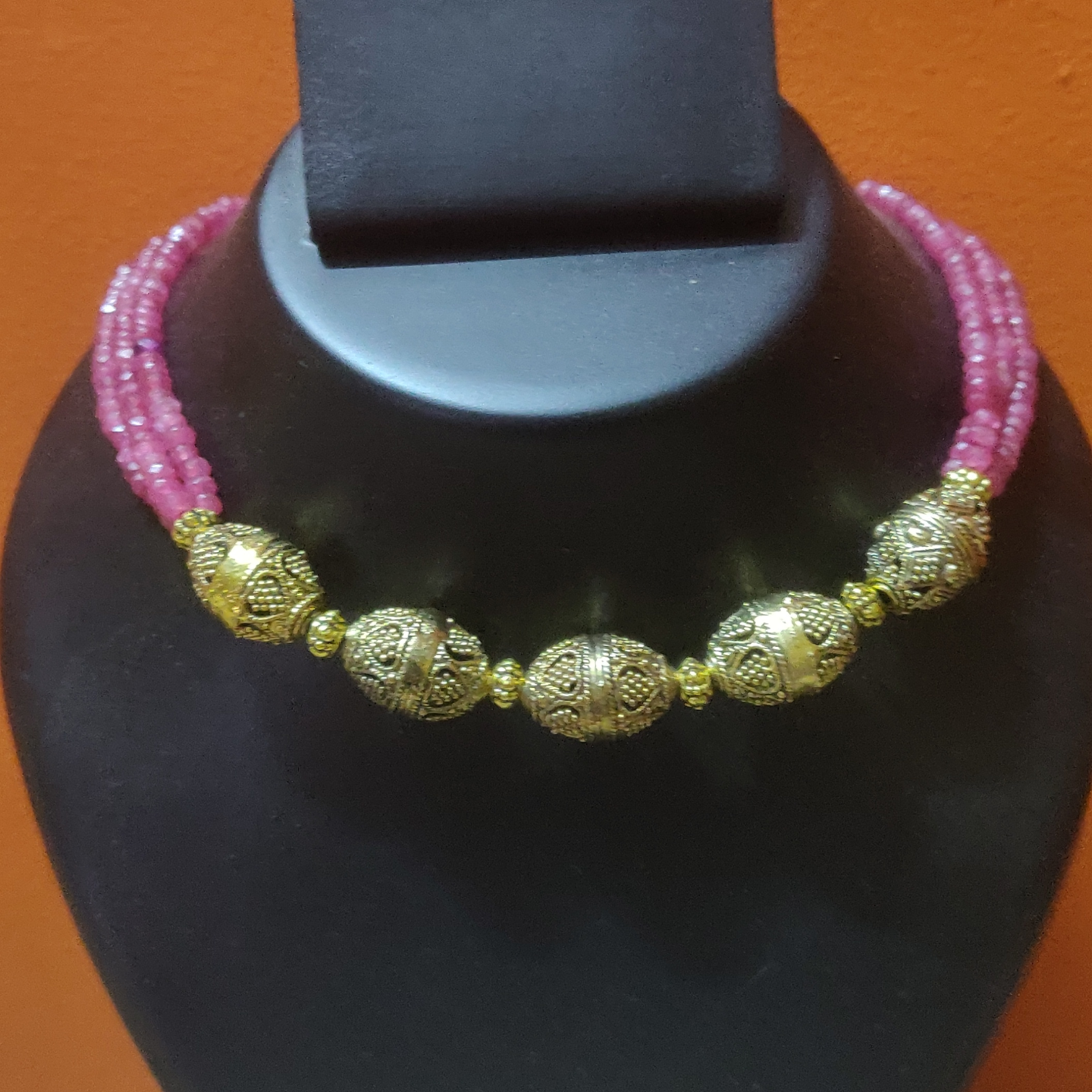 Semi precious and oxidized beads choker model necklace