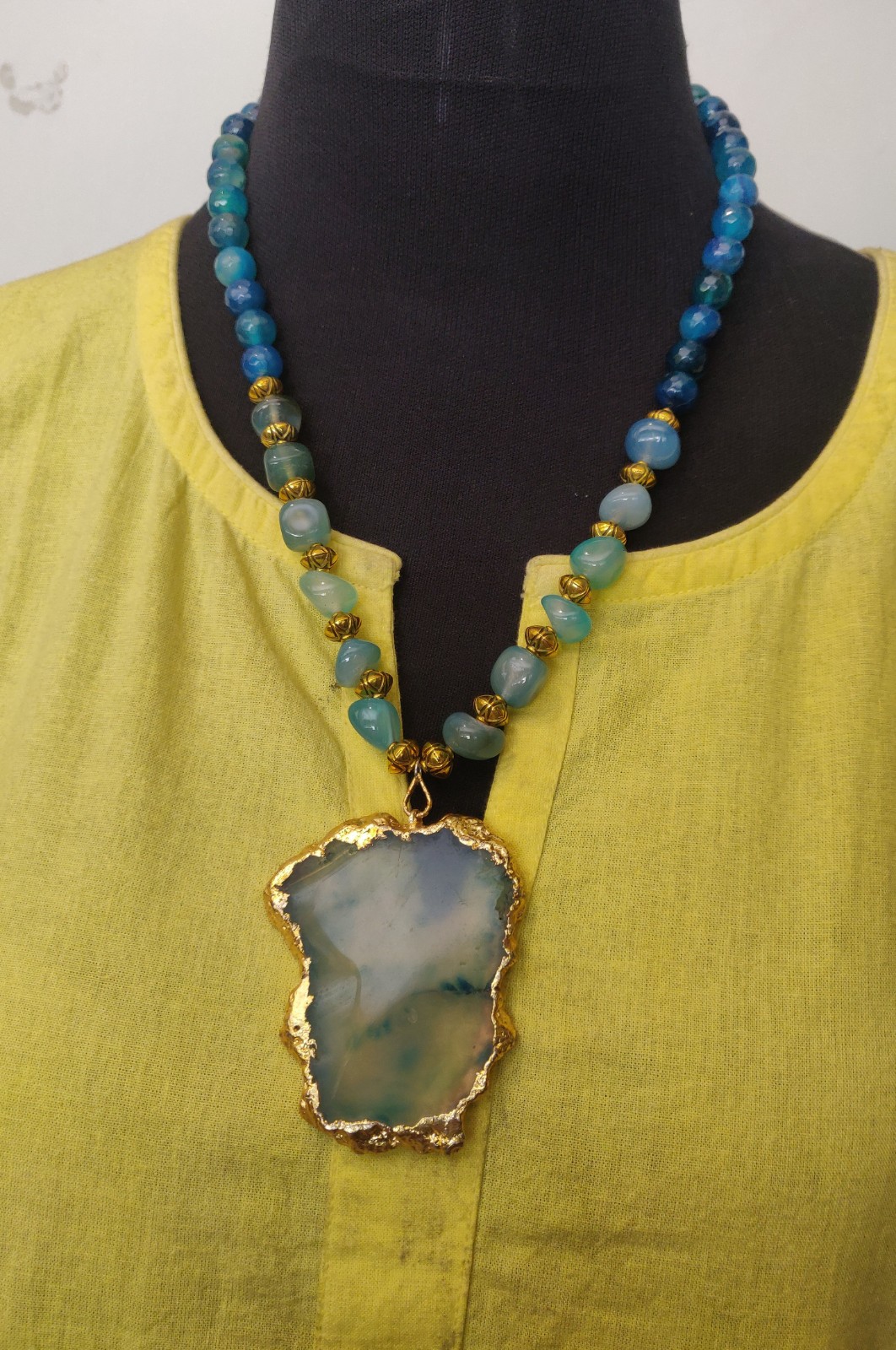 Agate slice pendant long necklace