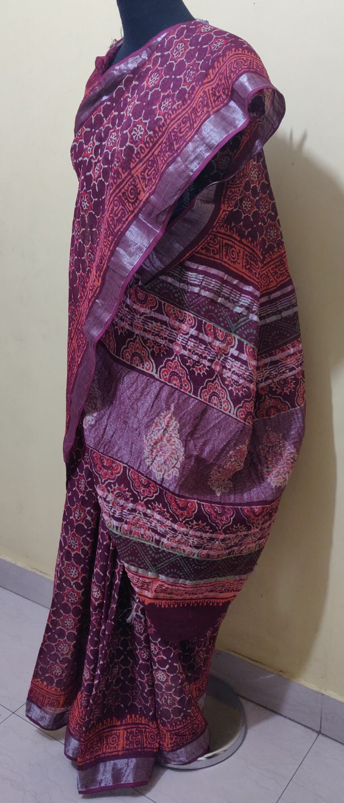 Block print Linen by cotton saree with silver border - Image 3