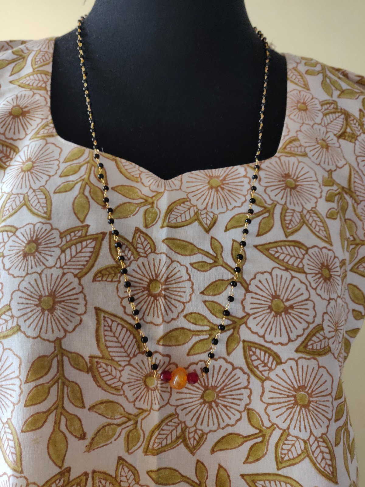 Black beads long chain