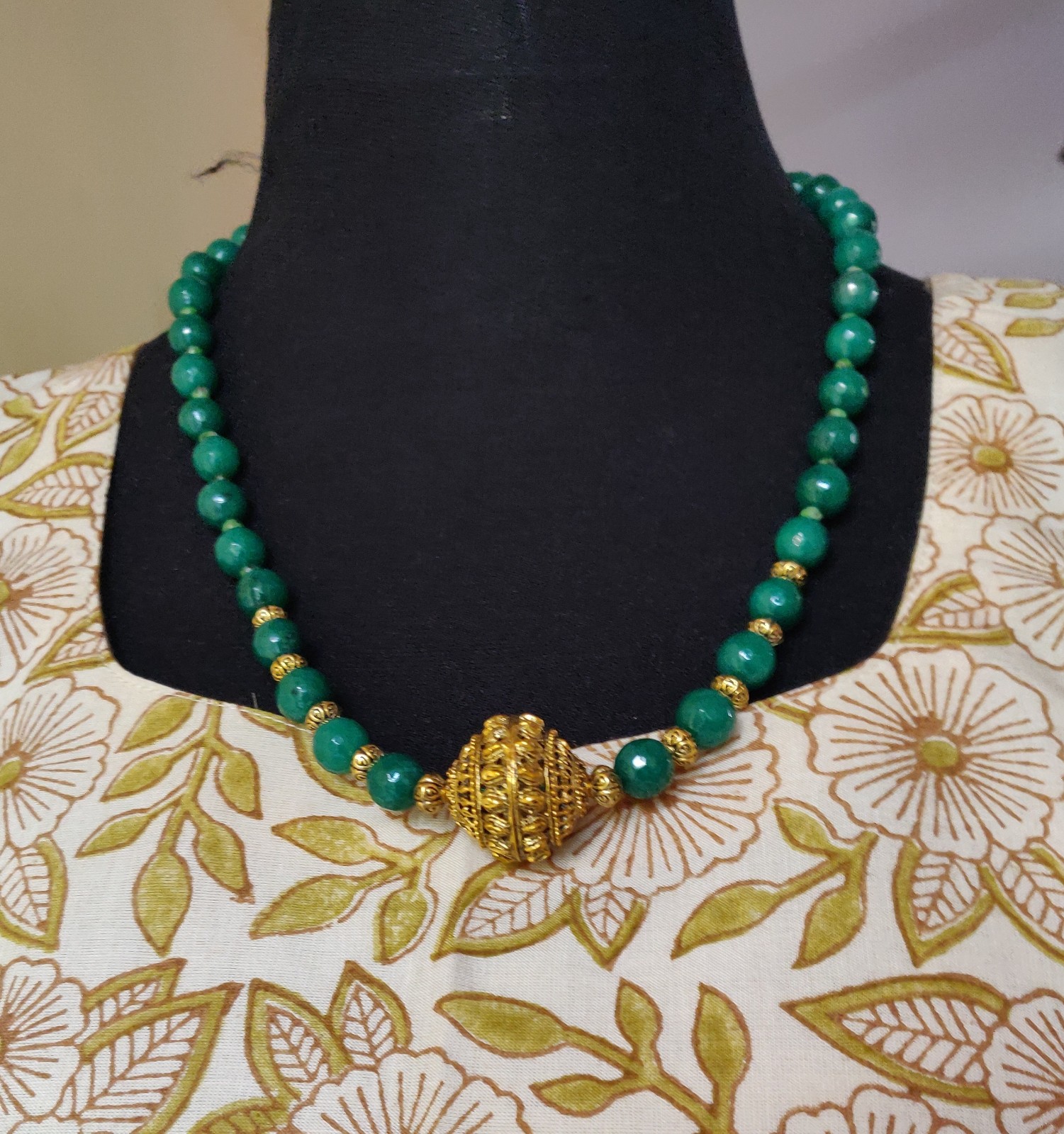 Semi precious beads necklace