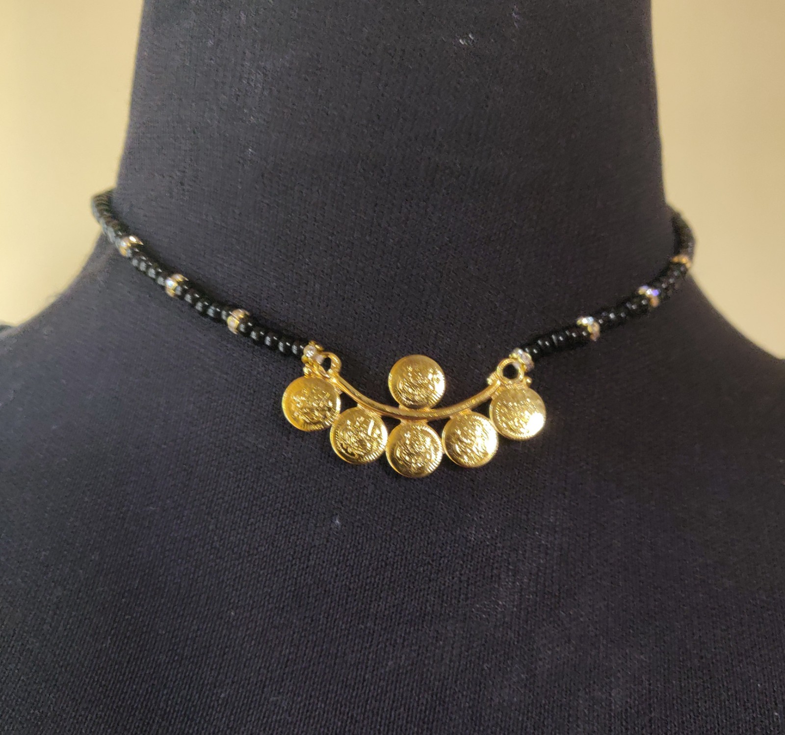 Black beads necklace
