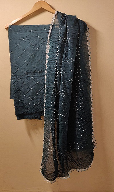 Mul cotton Bandhani duppatta and cambric cotton top