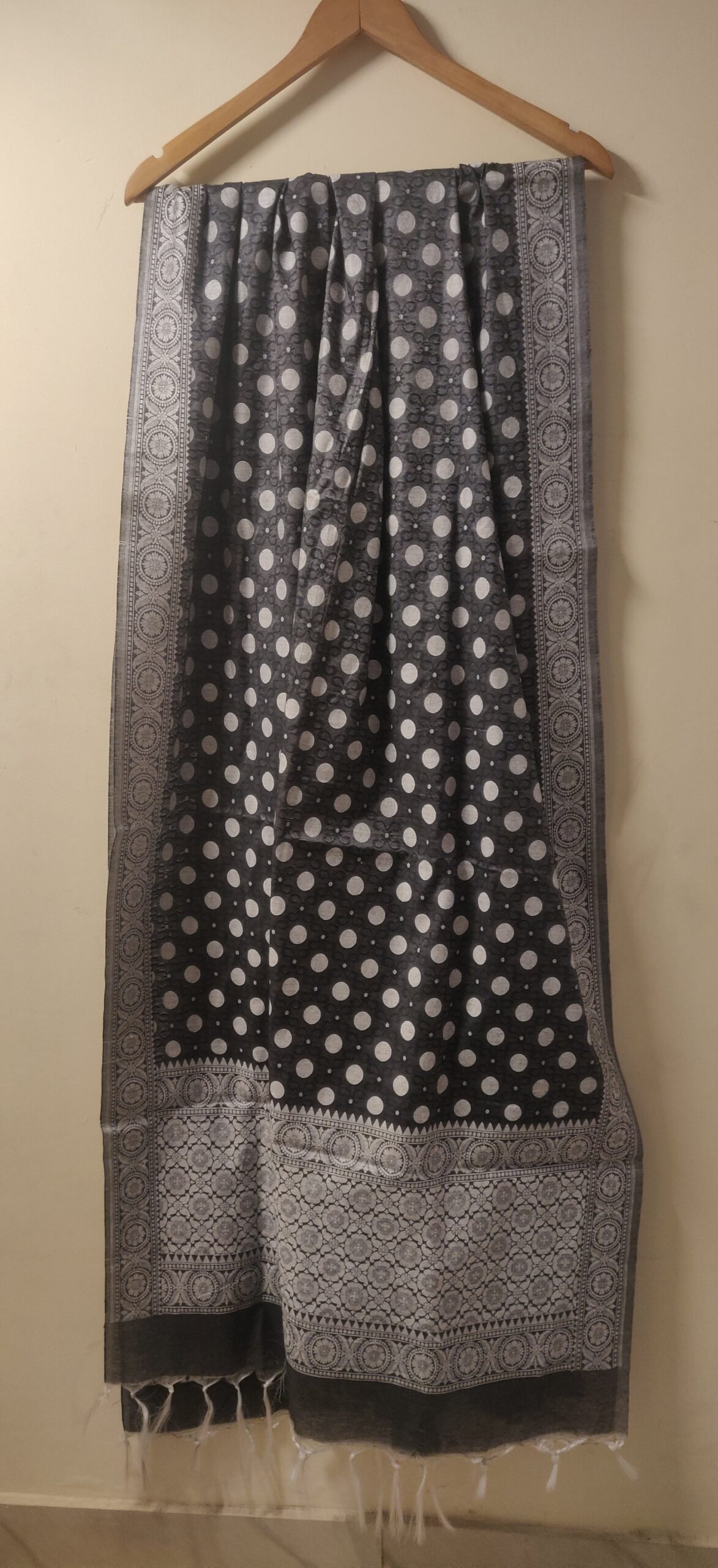 Black Banaras duppatta with offwhite thread work