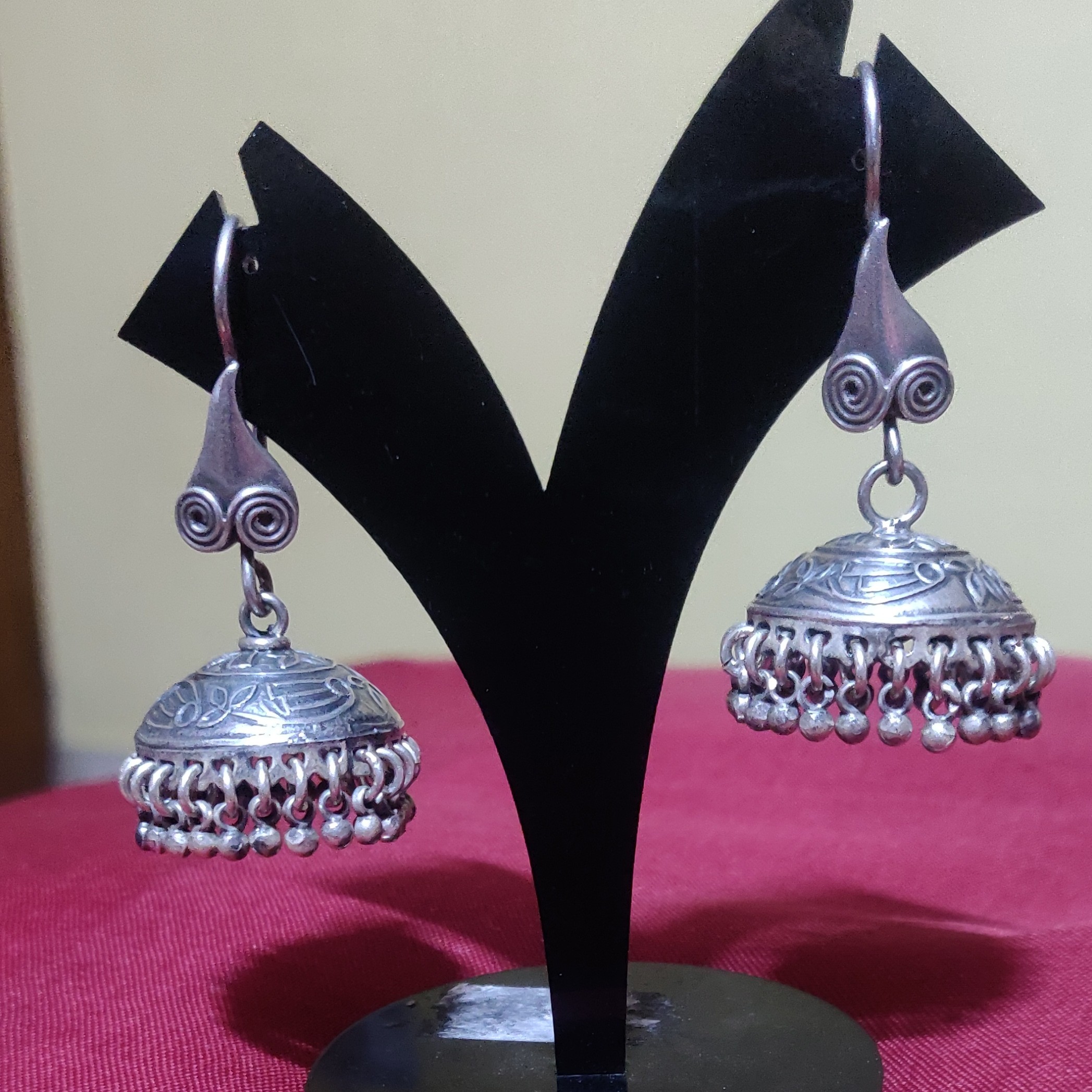 Silver plain hangings