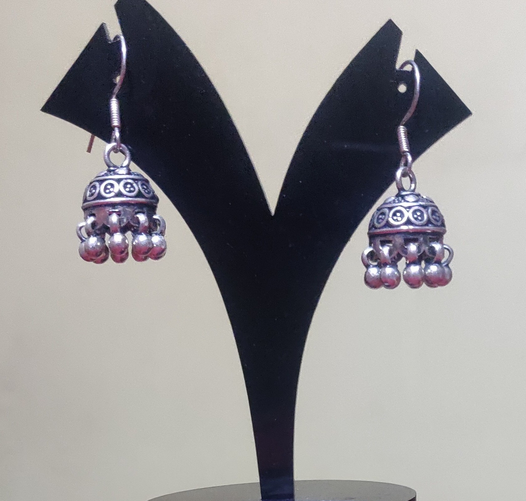 Silver plain hangings