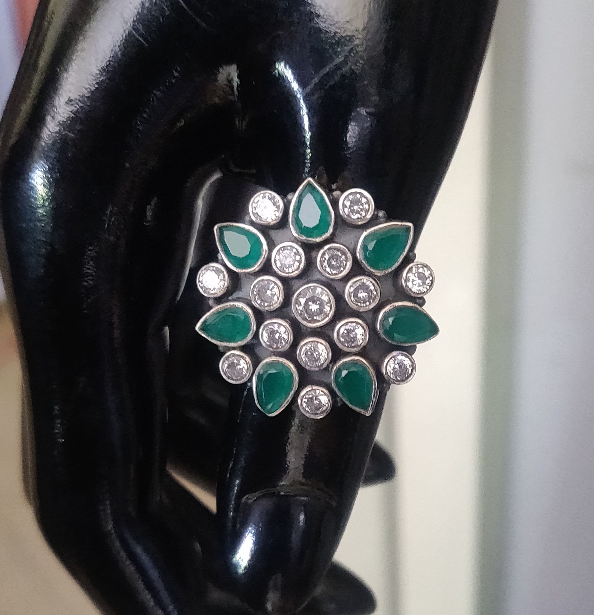 925 Pure silver green and white stones finger ring