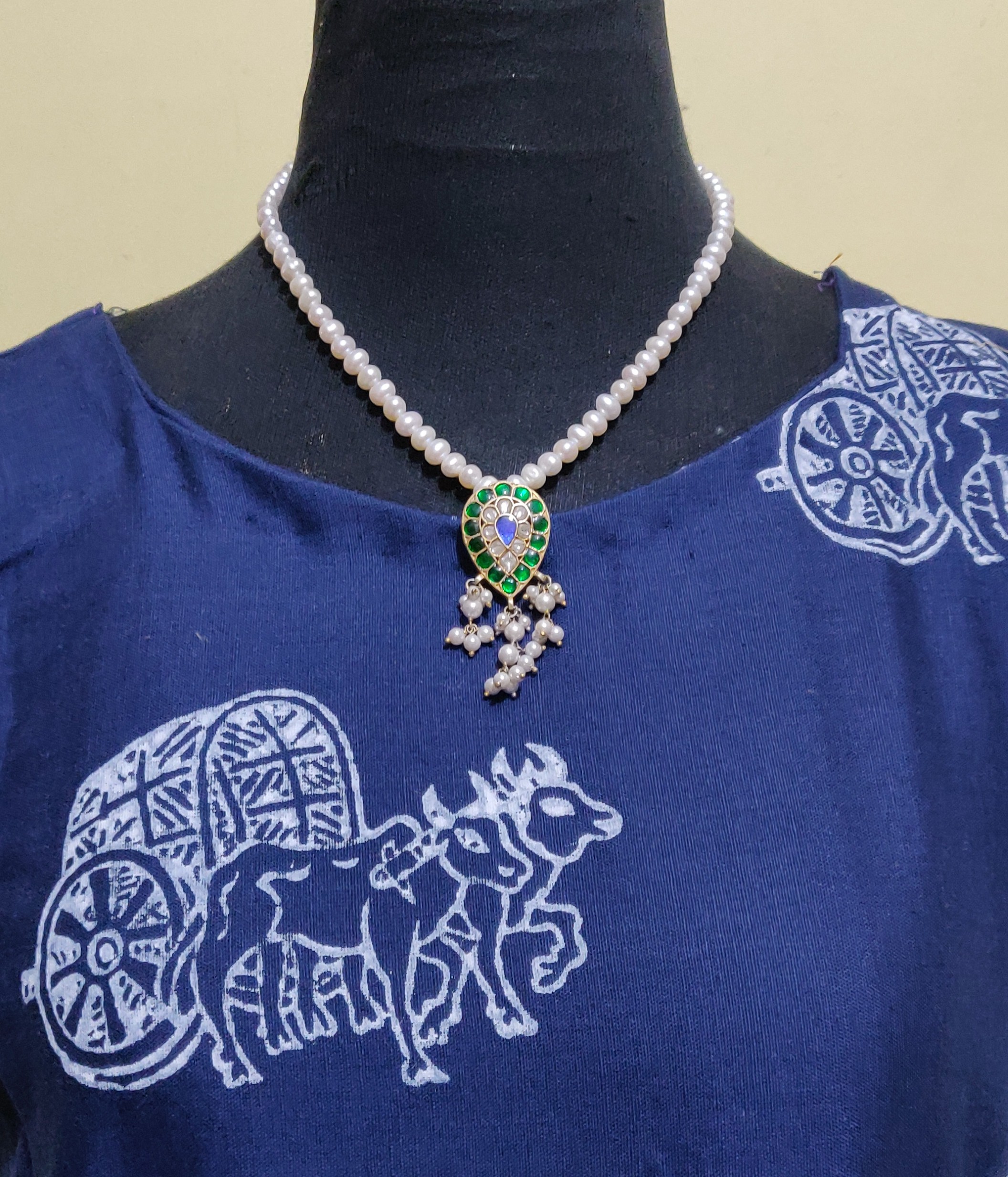 Pearl chain with Pure silver gold polished pendant