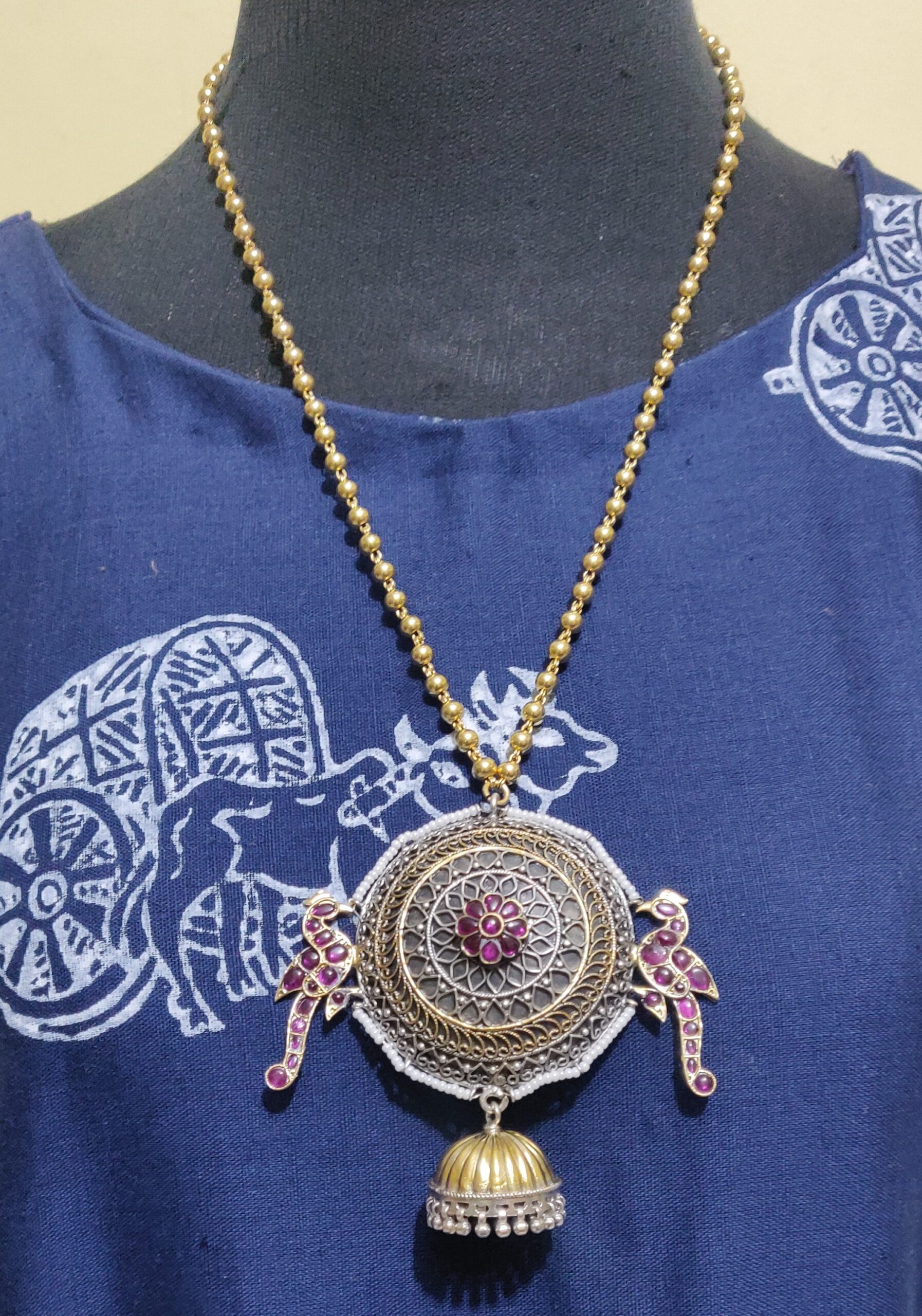 Dual tone pure silver pendant with gold plated chain