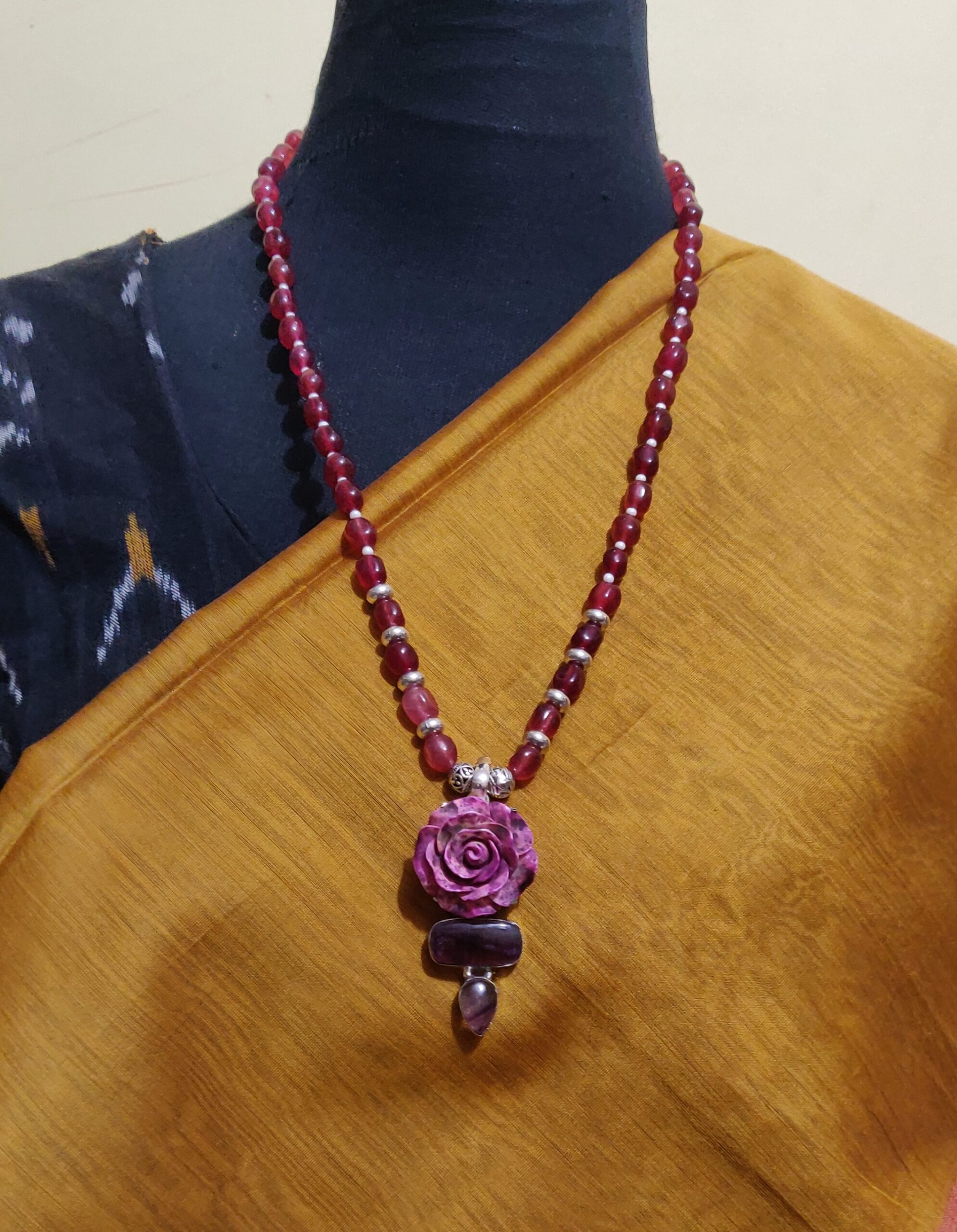 Natural stone flower pendant