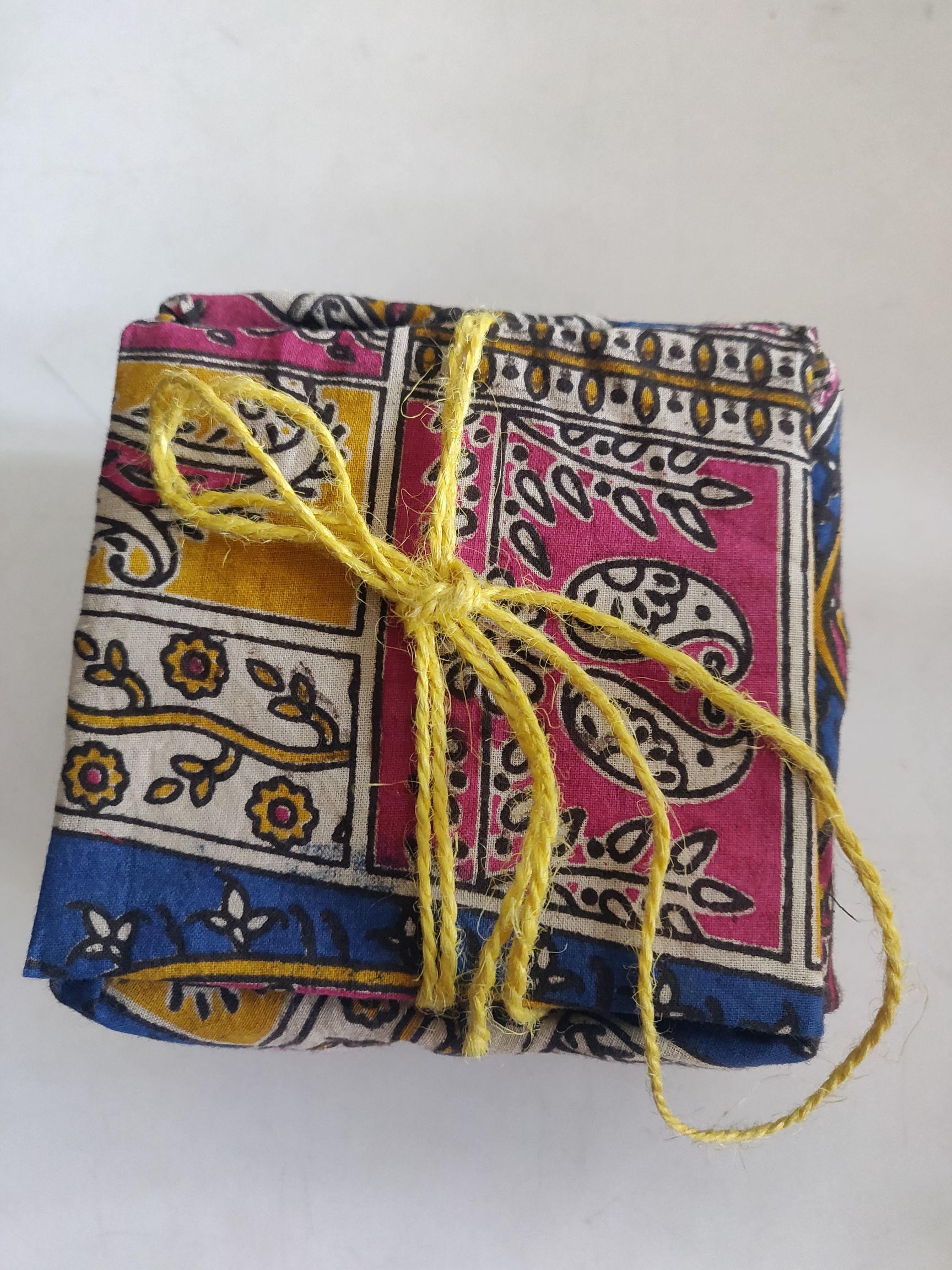 Gift box M