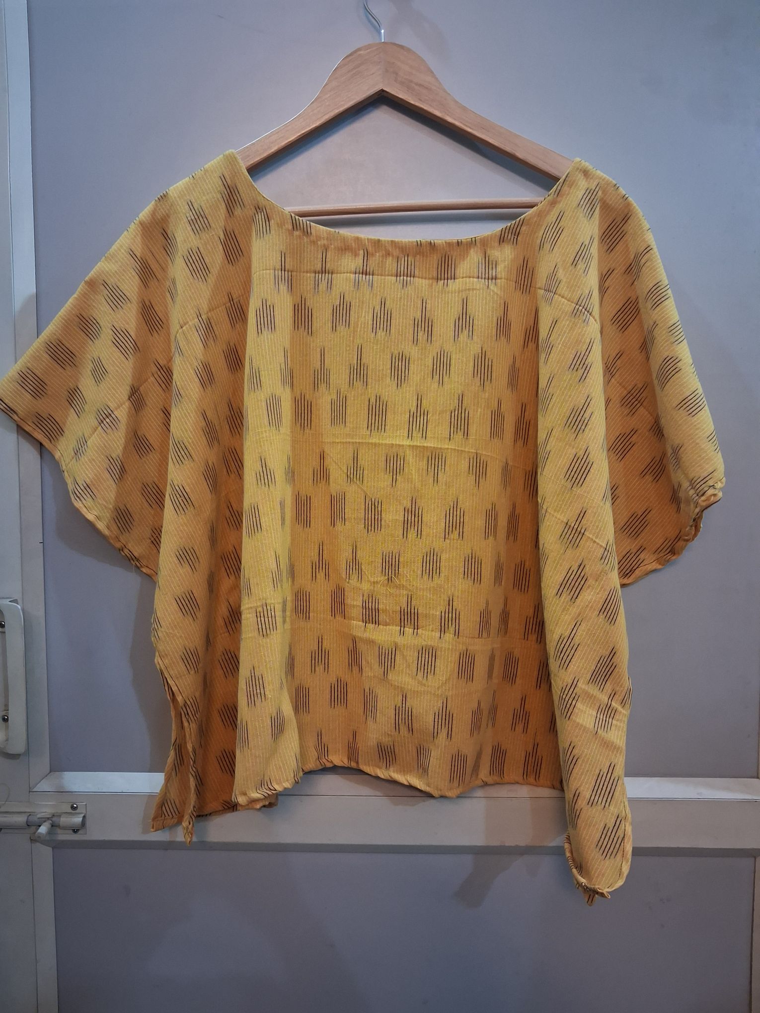 Short Kaftan for skirts and Jeans in free size