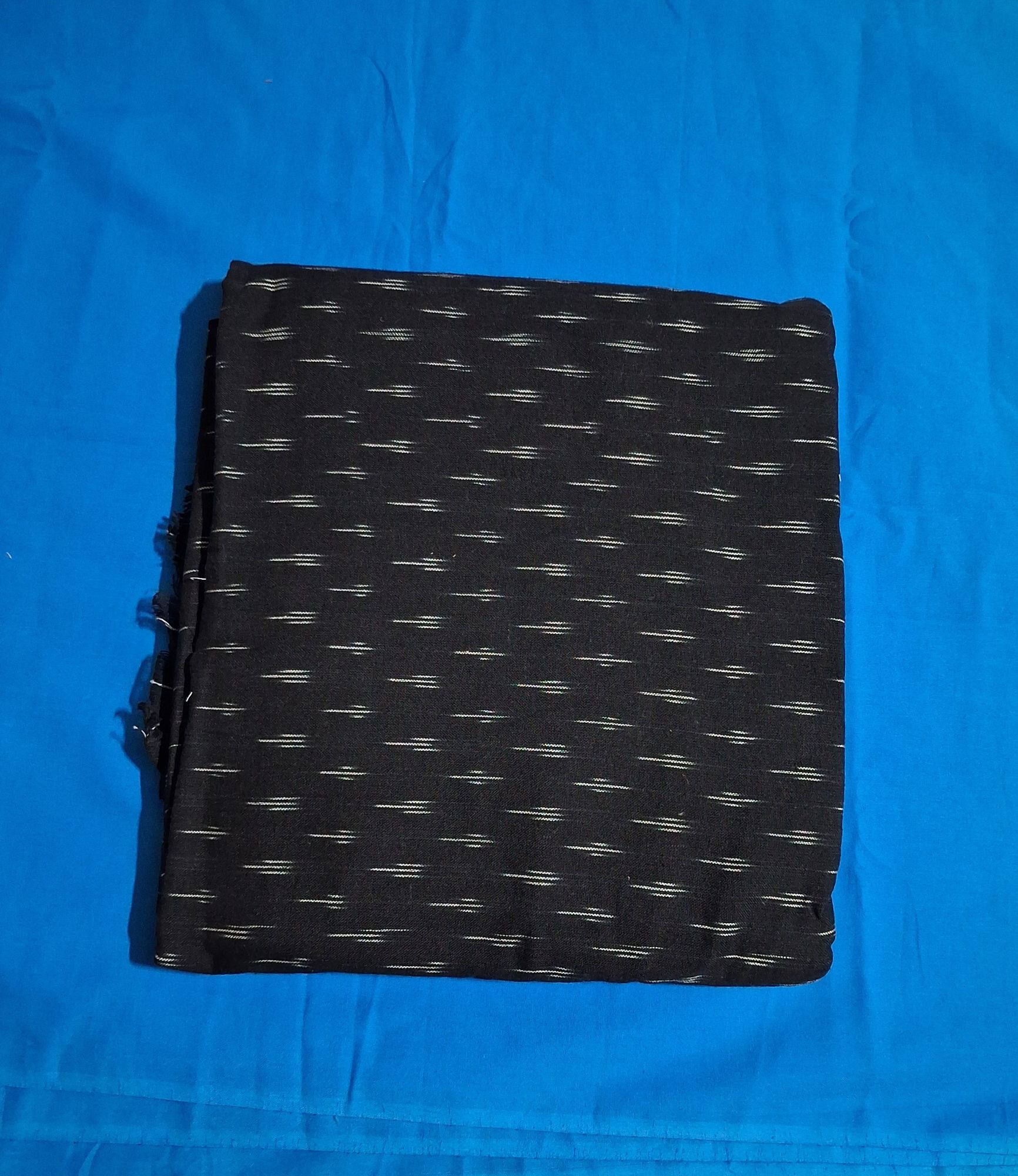 Ikkat handloom cotton fabric - 1 meter